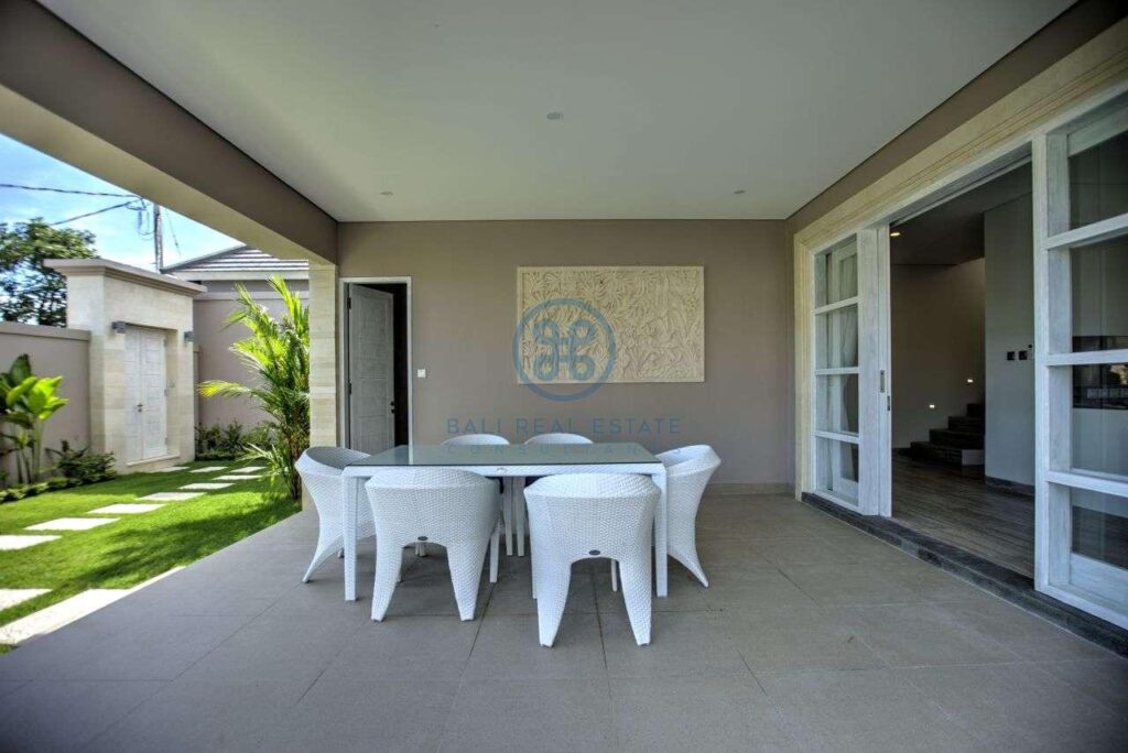 4 bedroom villa beachside sanur for sale rent 3