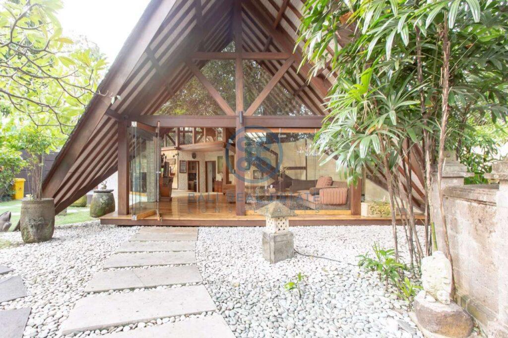 4 bedrooms designer villa seminyak for sale rent 10 scaled