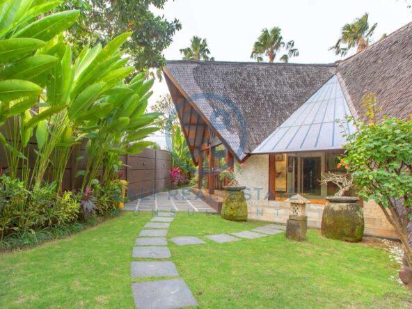 4 bedrooms designer villa seminyak for sale rent 2 scaled