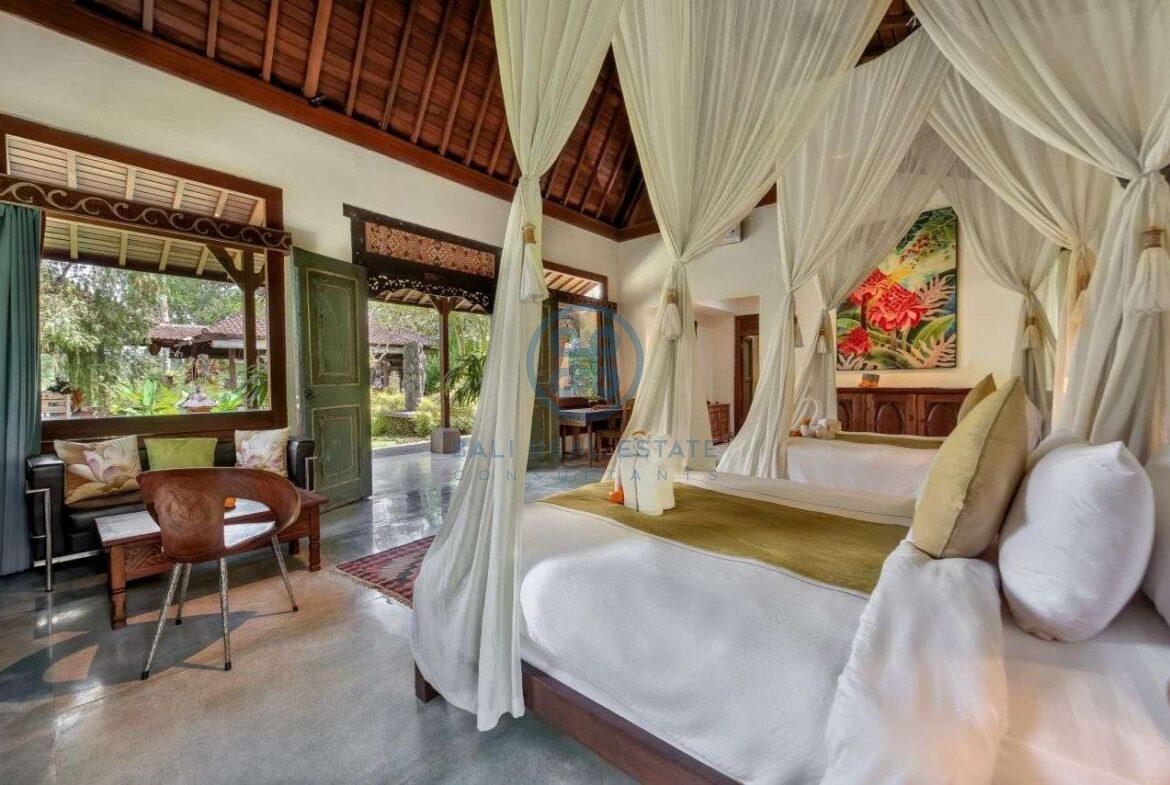 4 bedrooms villa estate jungle view ubud for sale rent 13