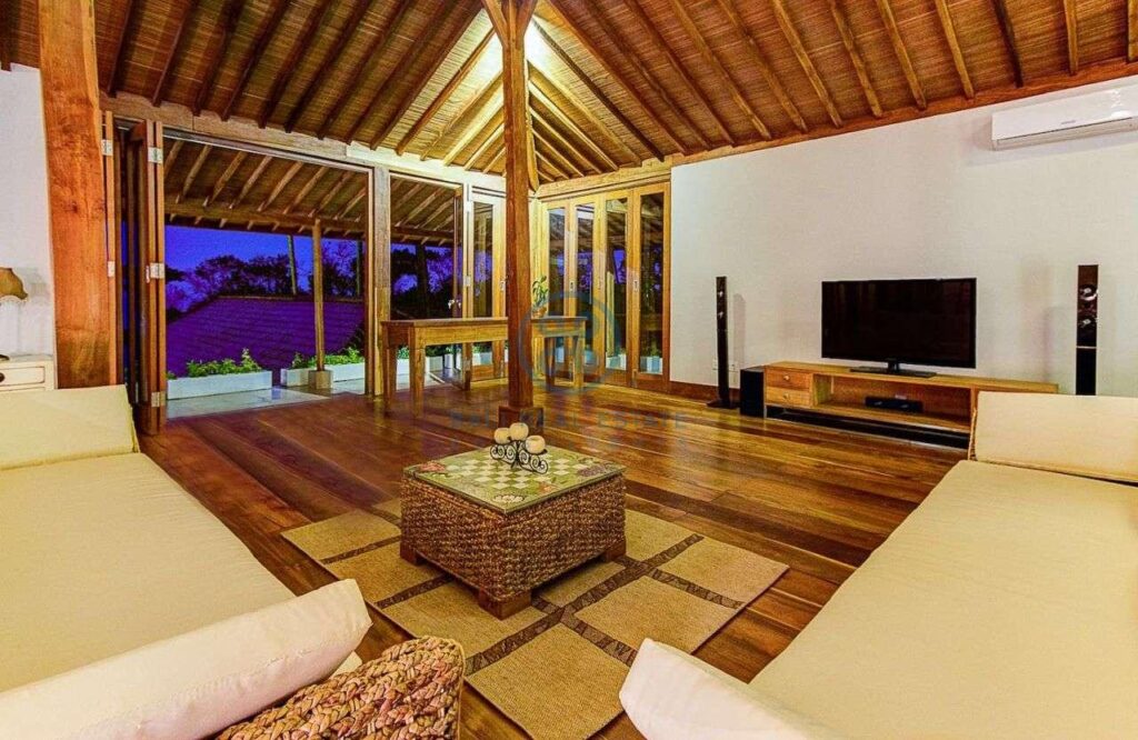 4 bedrooms villa seaside balian for sale rent 15