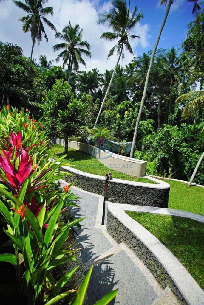 4 bedrooms villa with professional music studio ubud for sale rent 5