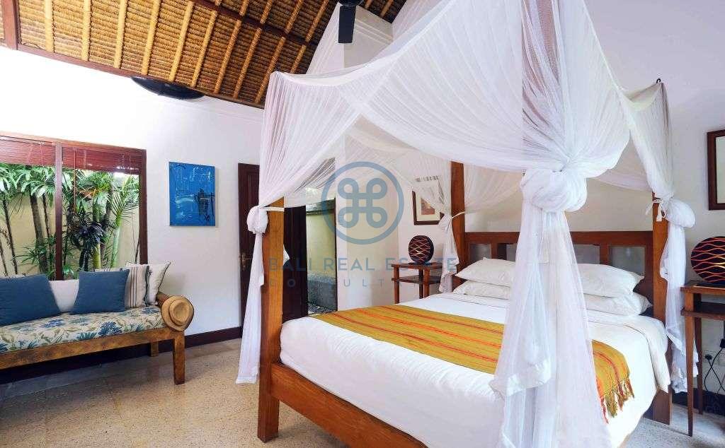 Villas bedroom boutique hotel in canggu for sale