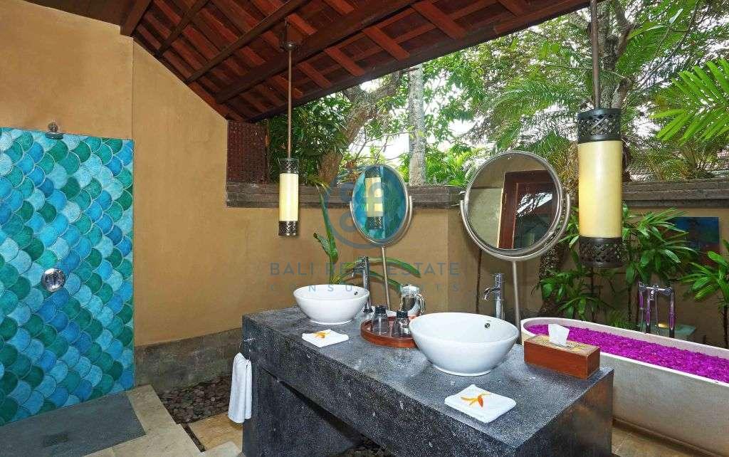 Villas bedroom boutique hotel in canggu for sale