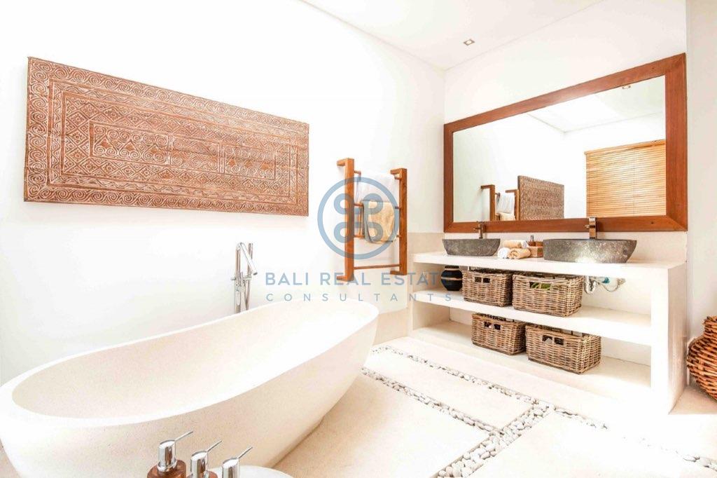 bedroom offplan villa in berawa for sale