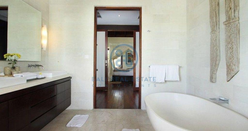 bedroom medern villa seminyak for sale rent