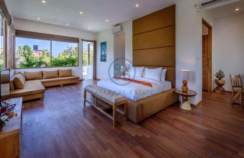 bedrooms villa in gated community canggu for sale rent