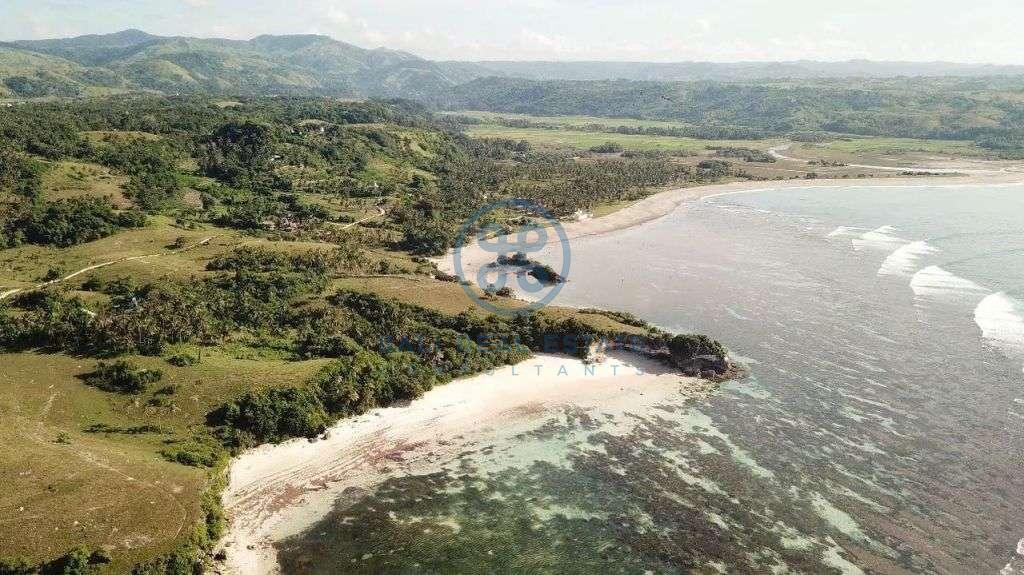 bedrooms villa retreat beachfront view sumba for sale rent