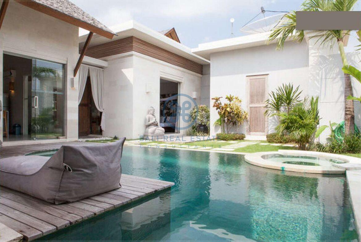 bedrooms villa garden view seminyak for sale rent