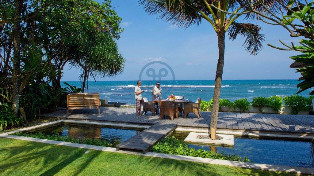 bedroom beachfront villa in ketewel for sale