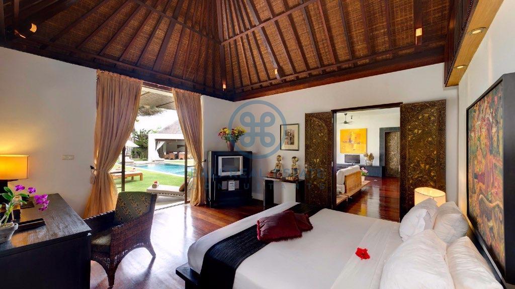 bedroom beachfront villa in ketewel for sale