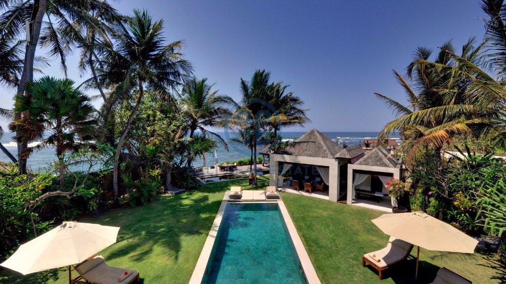 bedroom beachfront villa in ketewel for sale