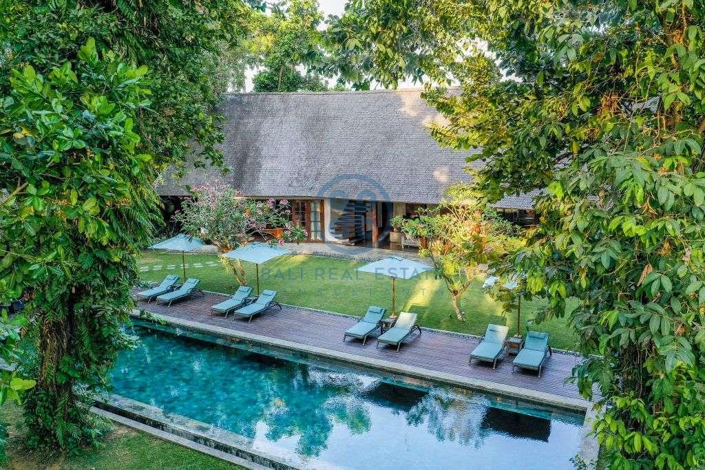 bedrooms villa estate view canggu for sale rent