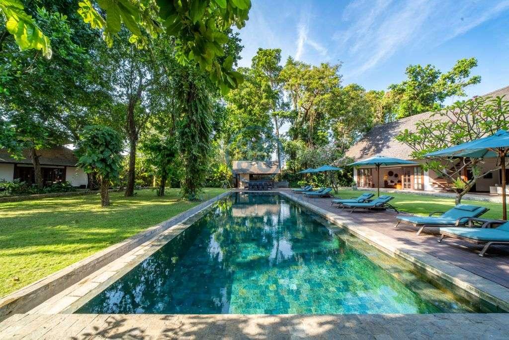 bedrooms villa estate view canggu for sale rent
