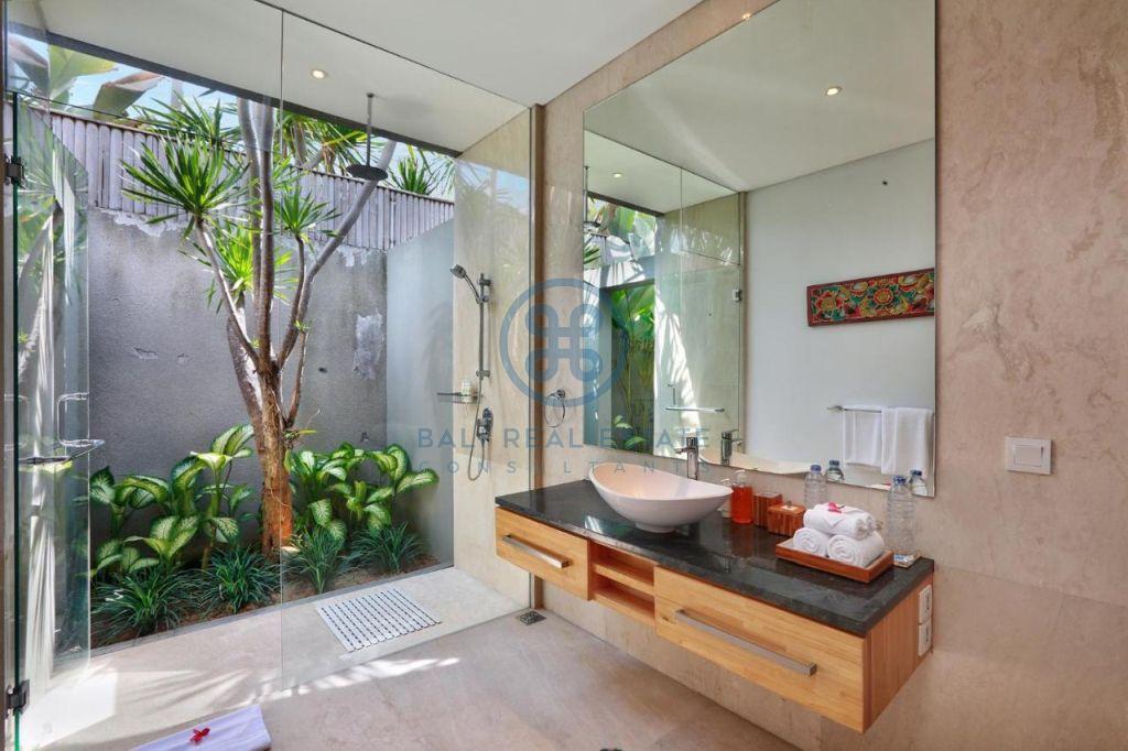 bedroom modern villa in seminyak for sale rent