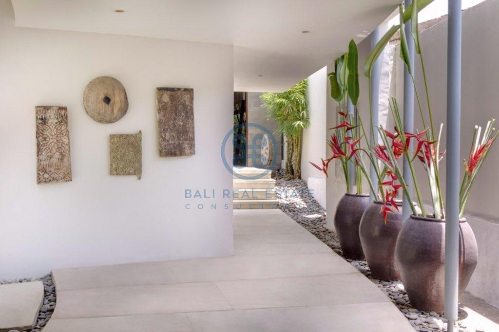 bedroom villa for sale in canggu