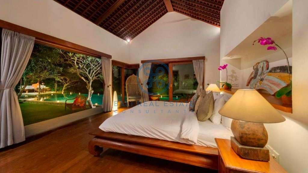 bedroom villa in pererenan for sale