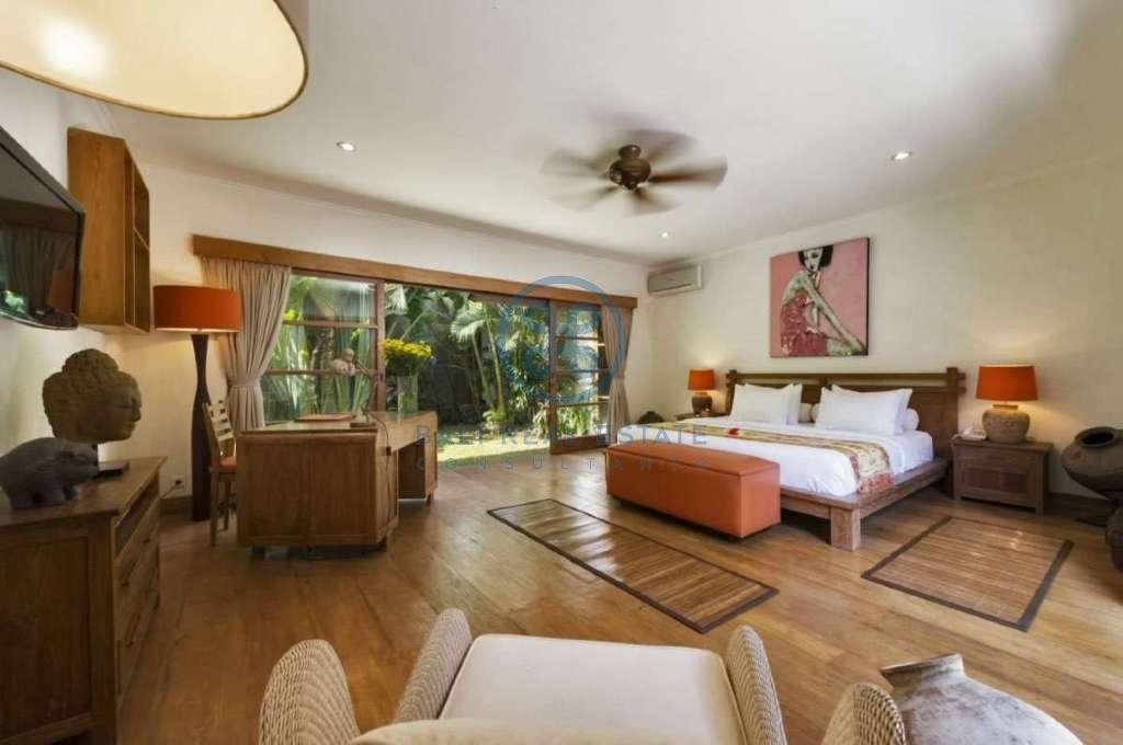 bedroom villa in pererenan for sale