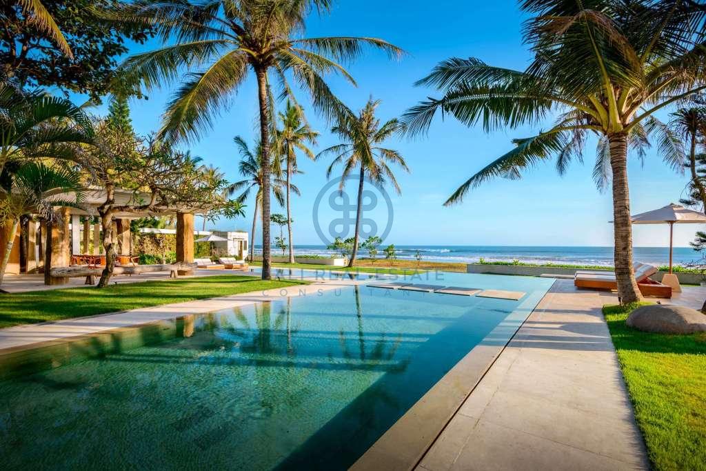 bedroom oceanfront villa for sale