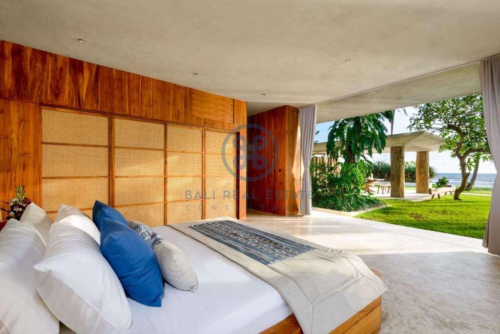 bedroom oceanfront villa for sale