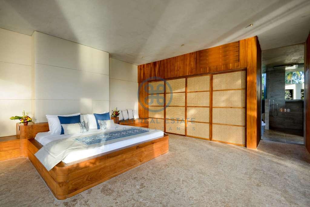 bedroom oceanfront villa for sale