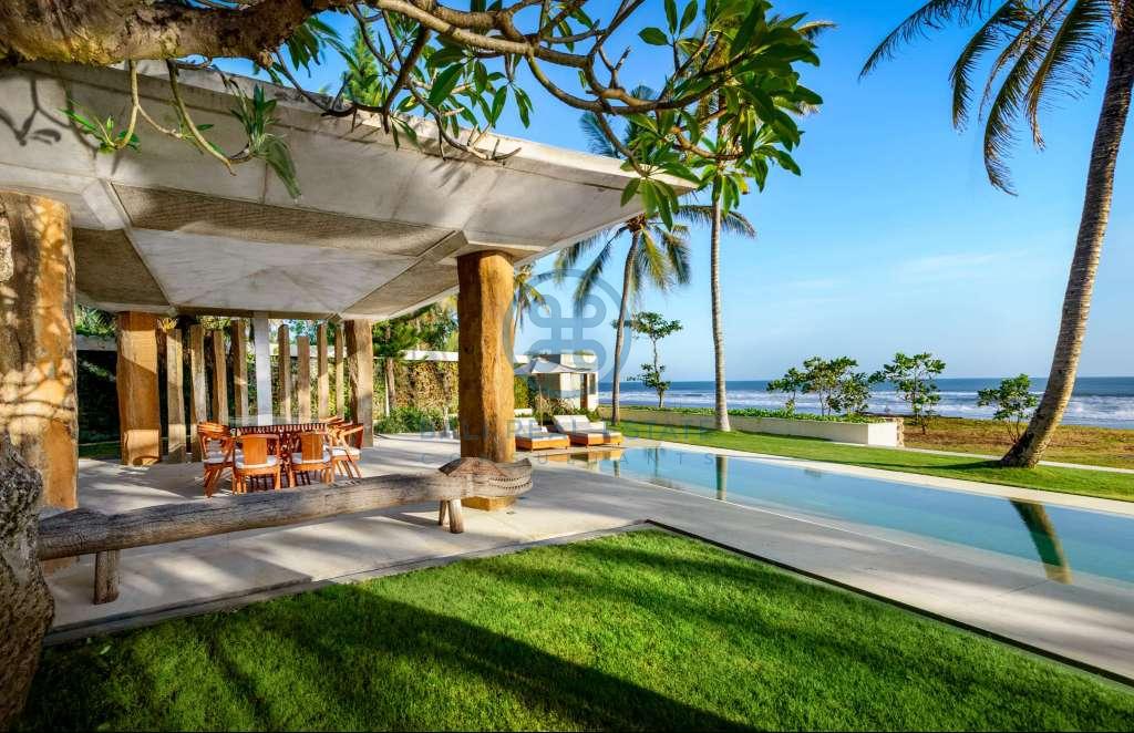 bedroom oceanfront villa for sale