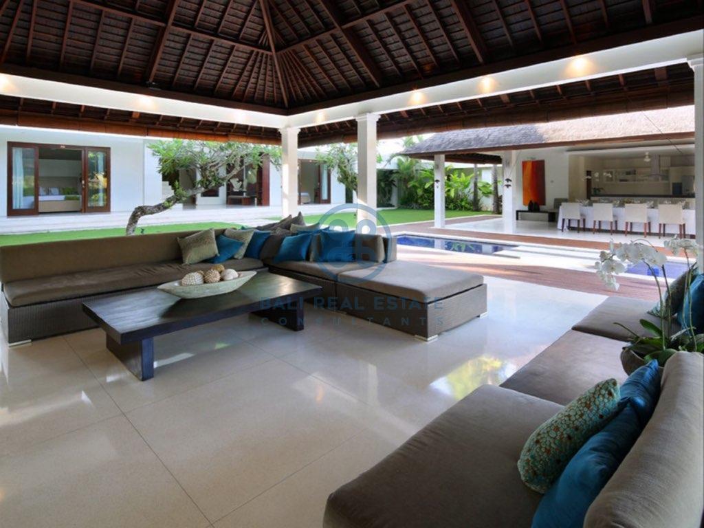 bedroom villa in canggu for sale