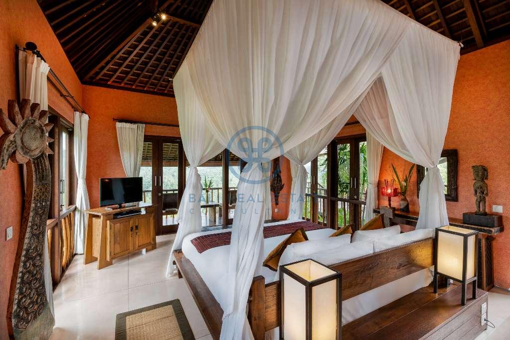 bedroom estate in ubud for sale