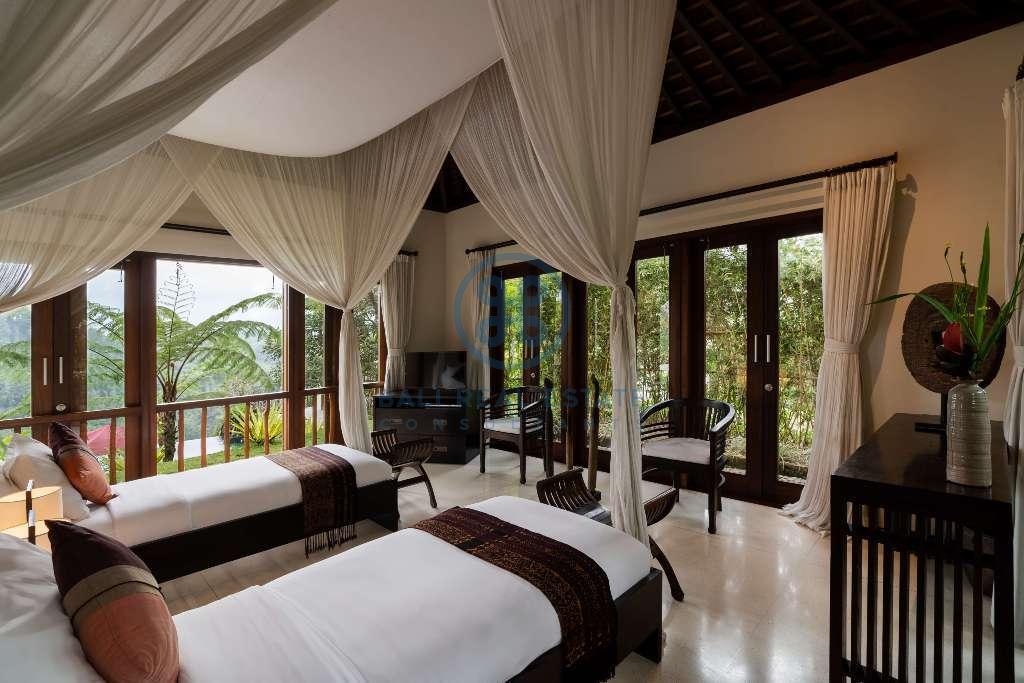 bedroom estate in ubud for sale