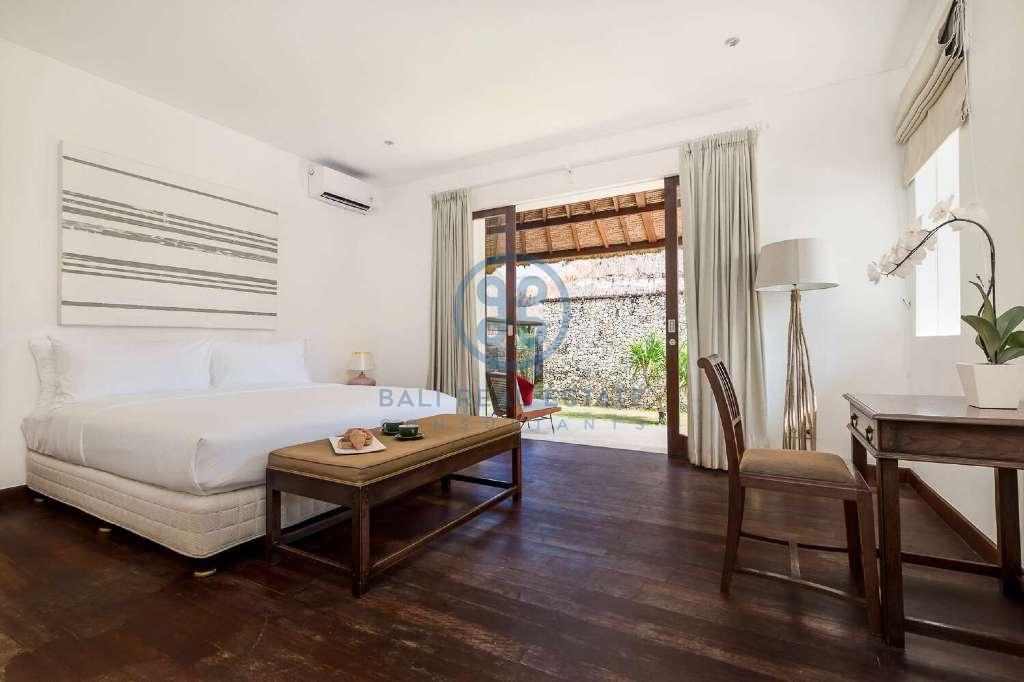 bedroom beachfront villa for sale in tabanan