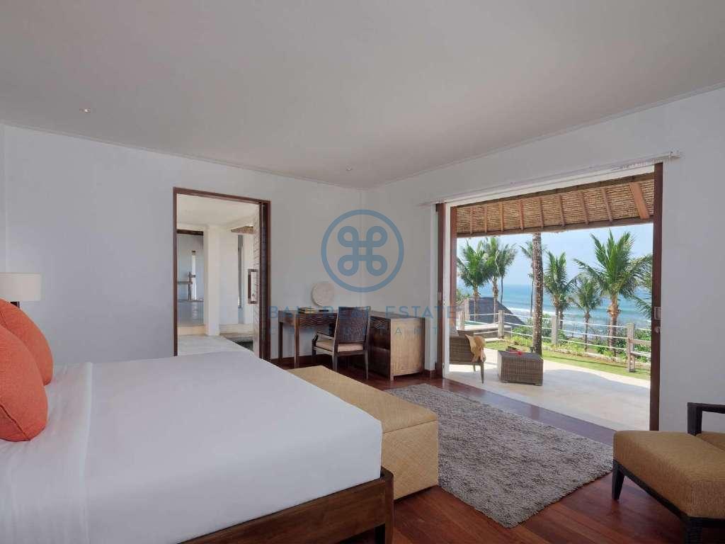 bedroom beachfront villa for sale in tabanan