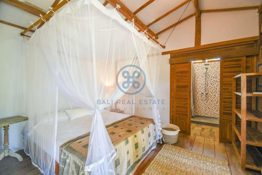 bedroom villa for sale in kedungu