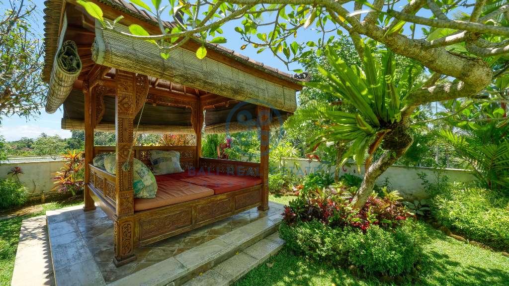 bedroom villa in ubud for sale and rent