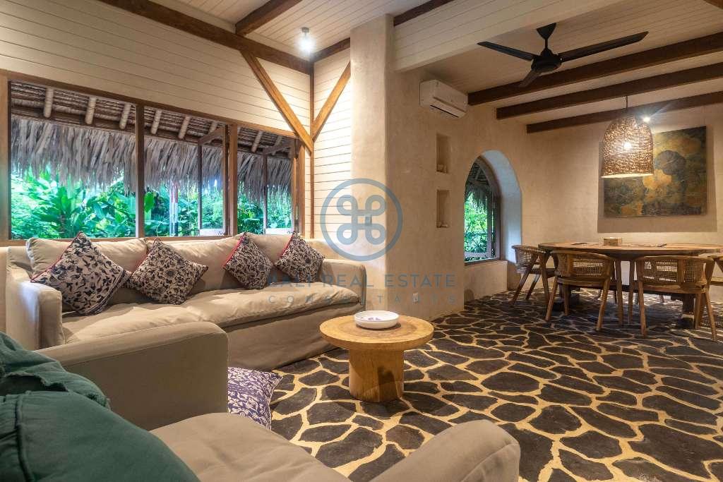 bedroom villa for sale near greenschool