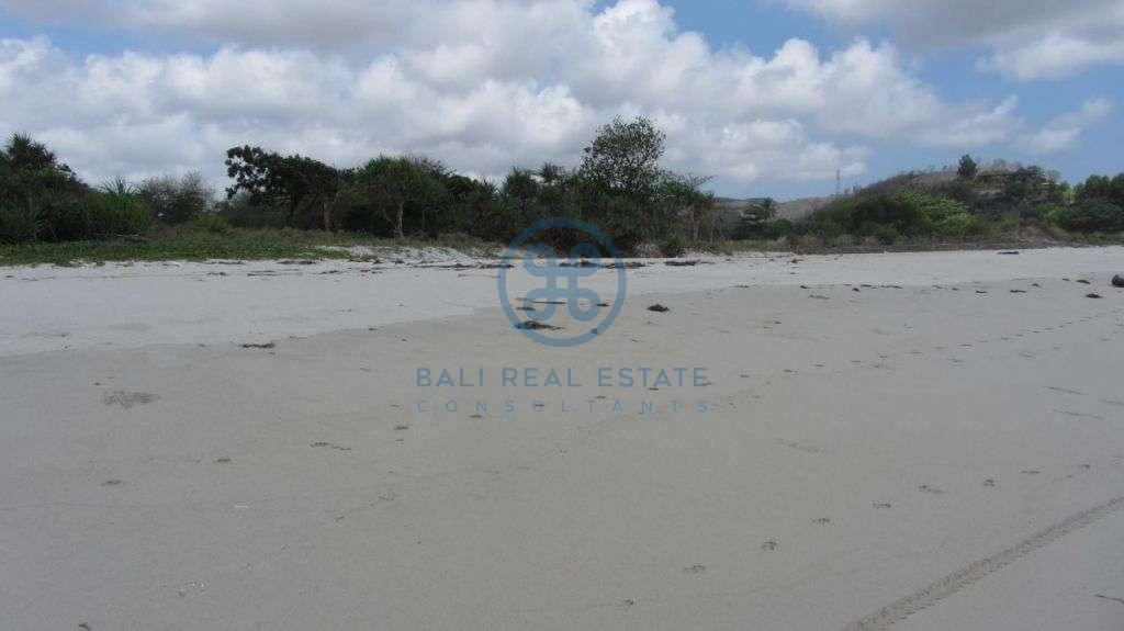 land in selong belanak for sale rent