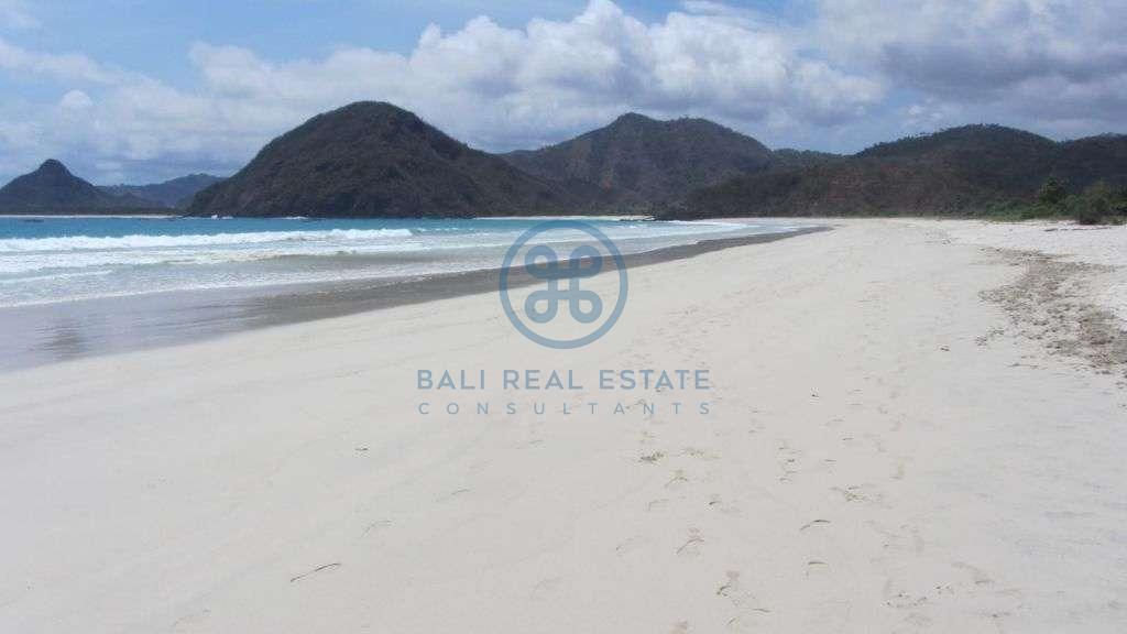 land in selong belanak for sale rent