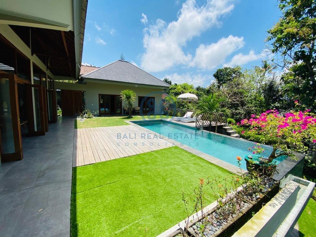 bedroom villa in tabanan for sale