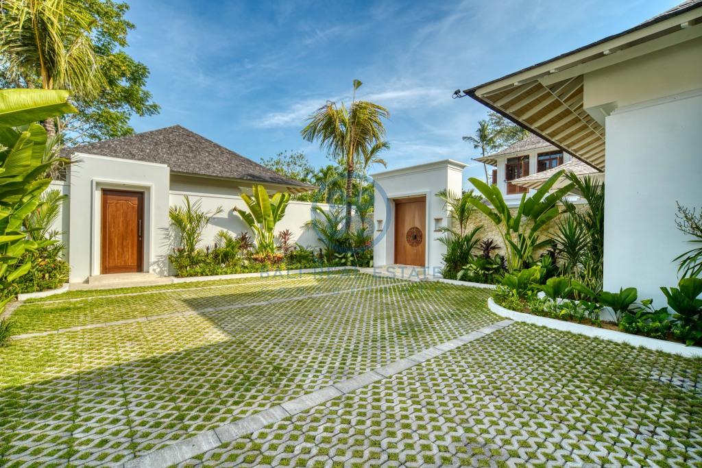 bedroom villa beach side garden view seseh bali for sale rent