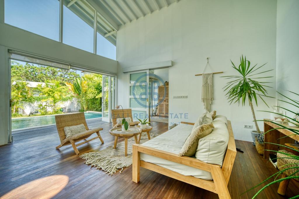 bedroom villa garden pool view pererenan canggu bali for sale rent