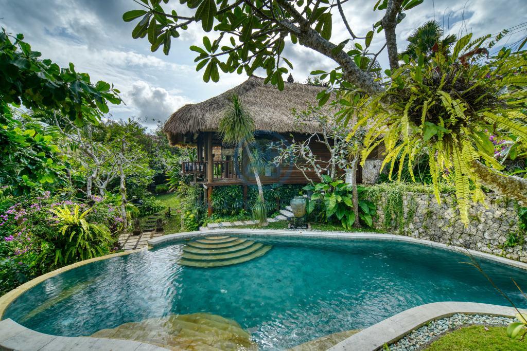 bedroom luxurious ocean view villa in Jimbaran Uluwatu for sale