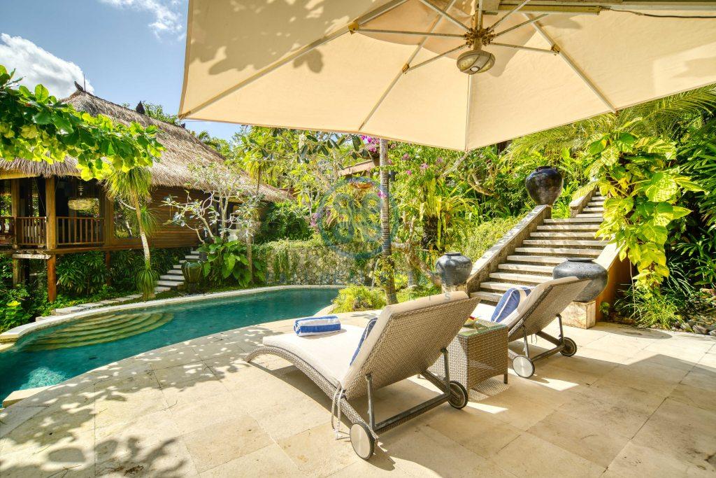 bedroom luxurious ocean view villa in Jimbaran Uluwatu for sale