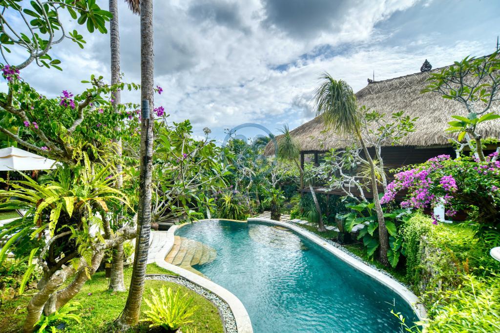 bedroom luxurious ocean view villa in Jimbaran Uluwatu for sale