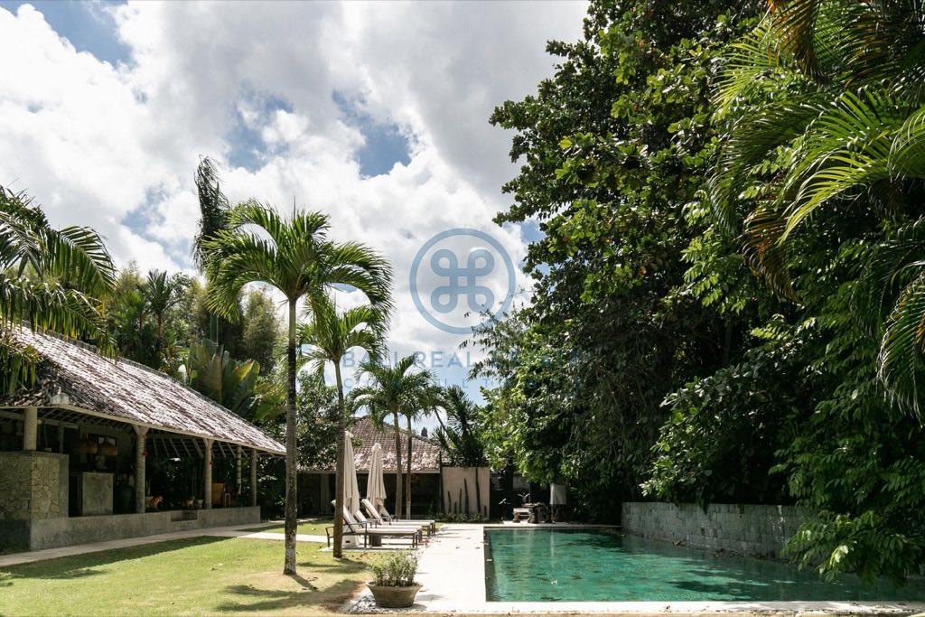 bedroom villa in umalas for sale