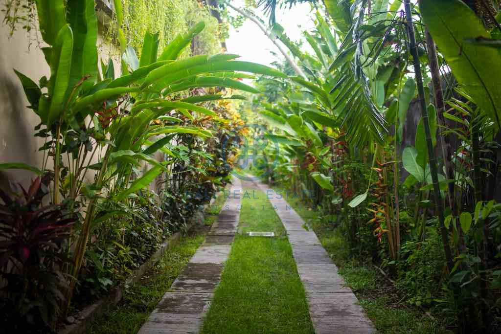 bedroom family home villa seminyak for sale rent