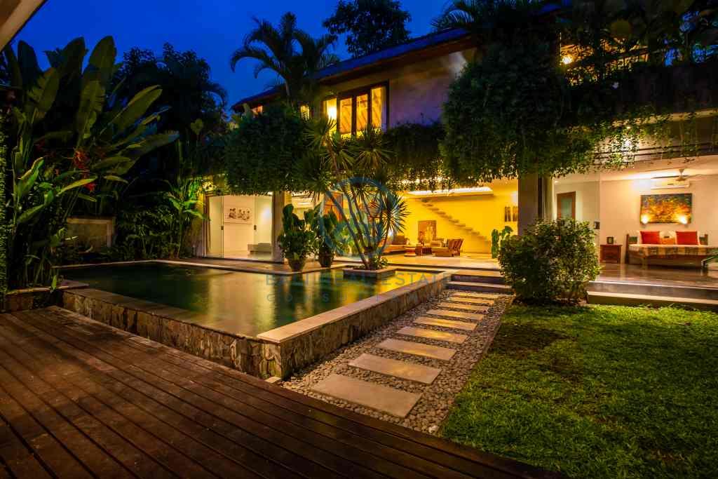 bedroom family home villa seminyak for sale rent