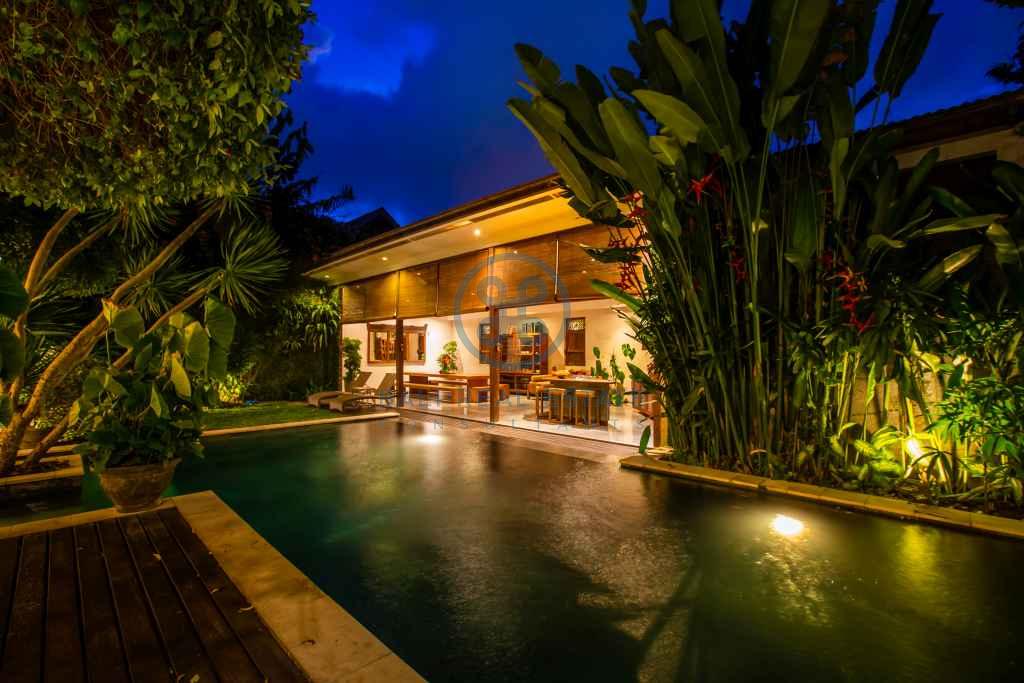 bedroom family home villa seminyak for sale rent