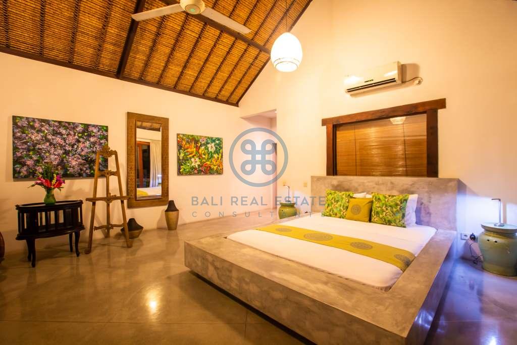 bedroom family home villa seminyak for sale rent