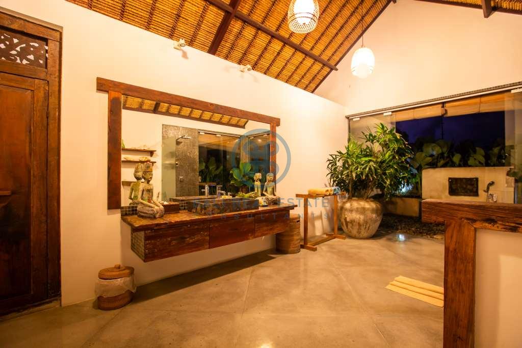 bedroom family home villa seminyak for sale rent