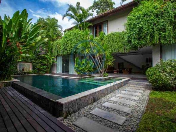 bedroom family home villa seminyak for sale rent