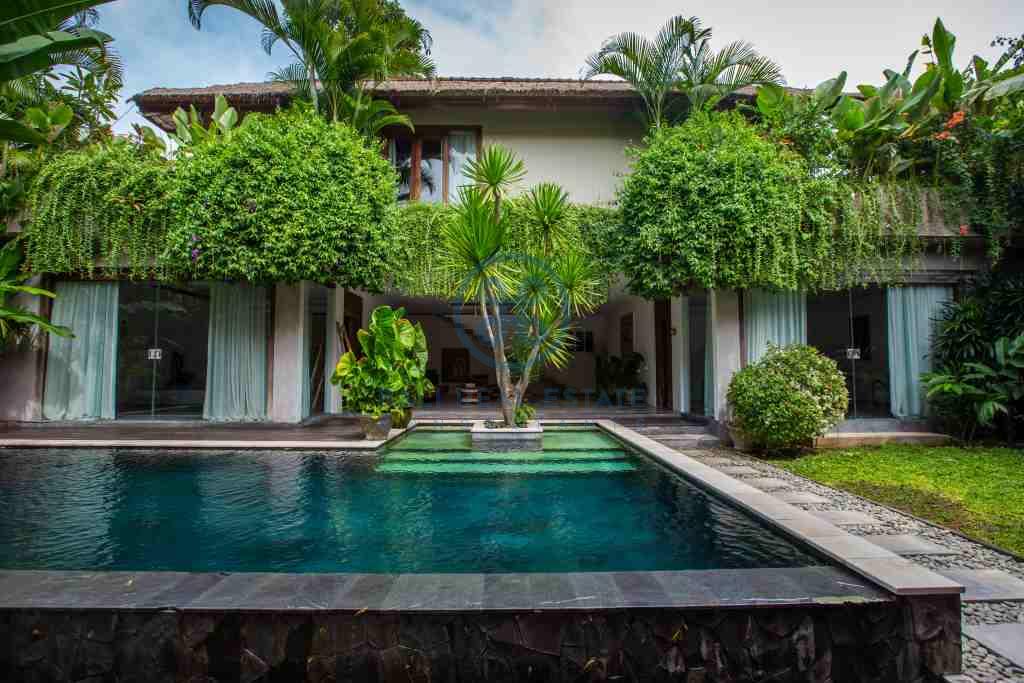 bedroom family home villa seminyak for sale rent